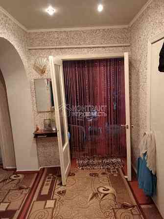 Продаж Квартира 3-кімнатна, 1/2 поверх на вул. Будівельників 