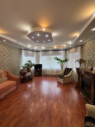 Продаж 2-поверховий Будинок з ділянкою 6 сот 200 кв.м 4 кімн. на Зелена Одеса