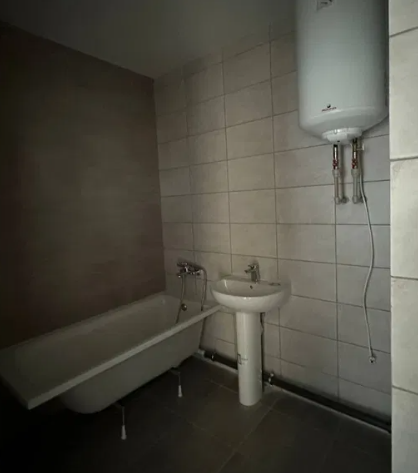 Продам 2-х комнатную квартиру в ЖК Одесские Традиции с шикарным видом.
ID 40627 Одеса - фото 9