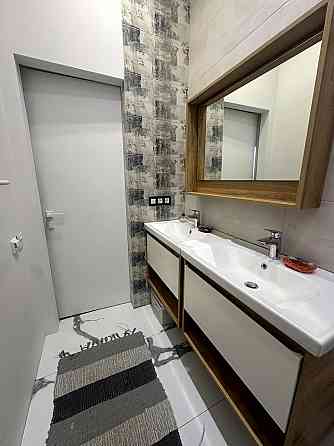 Продаж Квартира 1-кімнатна, 25/25 поверх на Василя Липківського (раніше Урицького) вул., д. 37г Киев