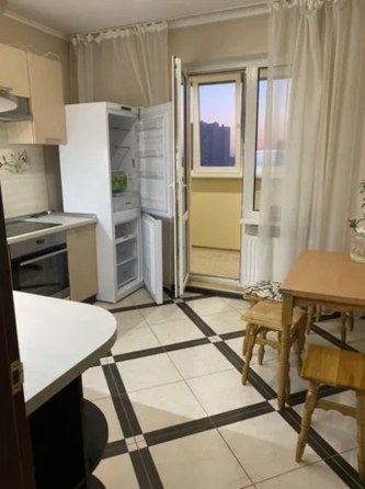 Оренда Квартира 1-кімнатна, 20/25 поверх на Елизаветы Чавдар ул., 38 Київ