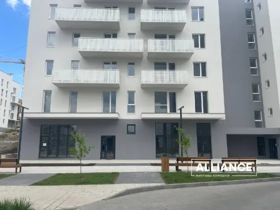 Продаж Приміщення в житловому будинку площа 90 кв.м 1-й поверх на Краківський Івано-Франківськ