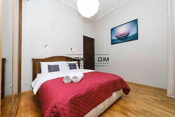 Без комісії Простора 3-х к. Кв. студія, біля ст. м. Площа Льва Толстого. № 1137355 Kiev