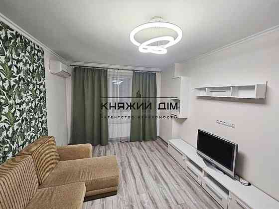 Оренда Квартира 1-кімнатна, 14/25 поверх на вул. Панельная ул./Андрія Аболмасова Київ