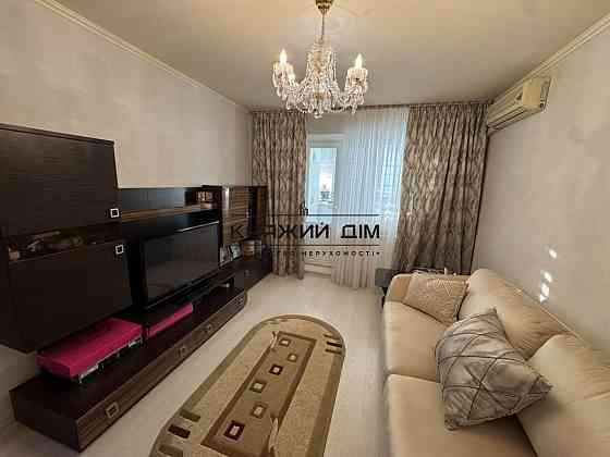 #127969; Продам 3-кімнатну квартиру,| вул. Анни Ахматової, 15 м. Позняки Киев