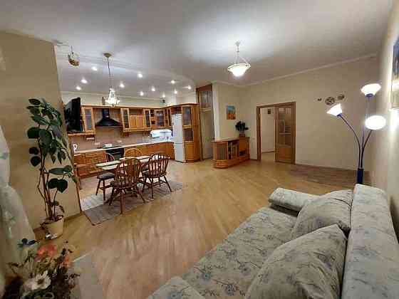 Оренда Квартира 3-кімнатна, 12/18 поверх на ул. Срибнокильская Київ