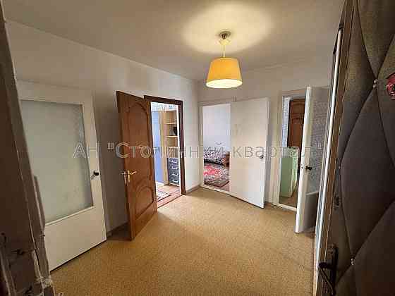 Продаж Гараж/паркомісце на Заболотного Академіка вул., 6 18/18 поверх Київ