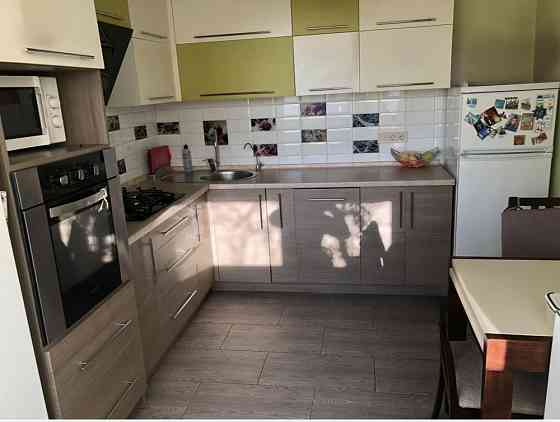 Продаж Квартира 2-кімнатна, 2/9 поверх на Левка Лук’яненка вул., д. 1 Киев