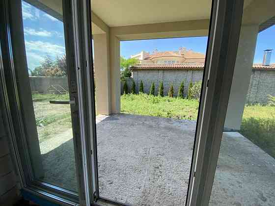 2-этажный стильный  дом с террасой в Совиньоне Лиманка