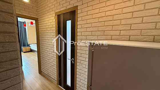 Оренда Квартира 1-кімнатна, 15/24 поверх на вул. Ахматової Анни Kiev