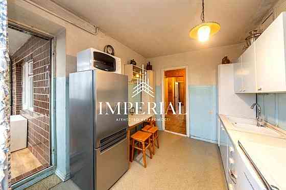 Продаж Квартира 3-кімнатна, 4/5 поверх на вул. Зеленого Клину Киев