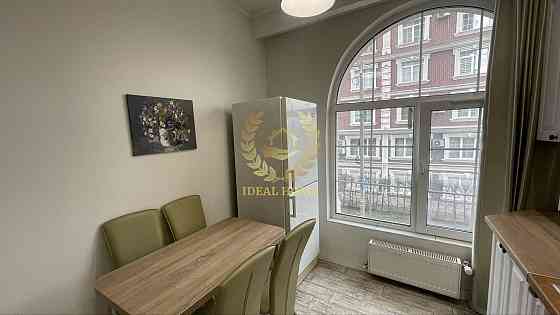 Продаж Квартира 1-кімнатна, 2/8 поверх на Луценко Дмитрия ул., 12 Киев