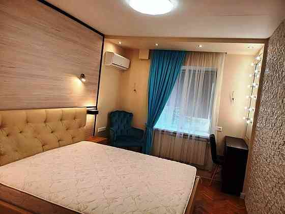 Продаж Квартира 3-кімнатна, 3/9 поверх на Артилерійський вул., д. 5-А Киев