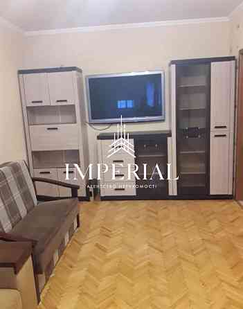 Продаж Квартира 3-кімнатна, 15/18 поверх на вул. Ревуцкого Киев