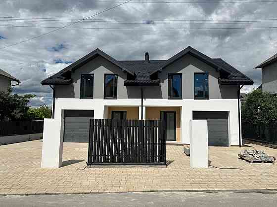 Продаж Квартира 4-кімнатна, 2/2 поверх на Гонти, 9 Івано-Франківськ