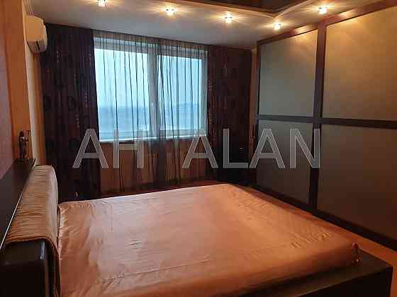 Продаж Будинок 4-кімнатний на Окіпної Раїси вул., 10А Kiev