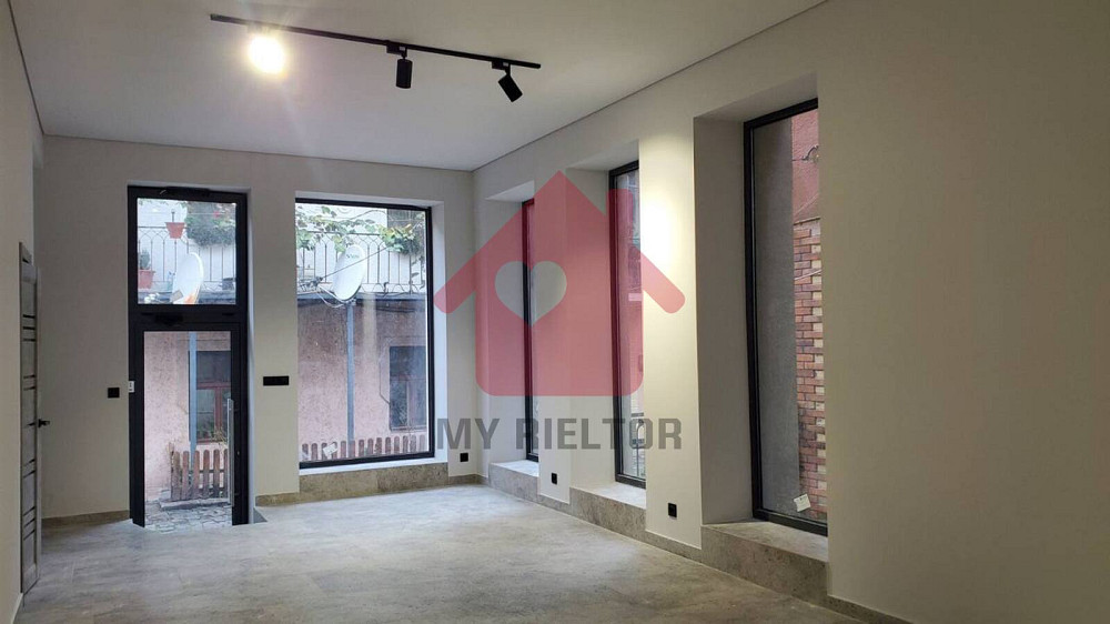 Продаж приміщення вільного призначення на Волошина, 80 поверх - 1/1 Uzhhorod - photo 1