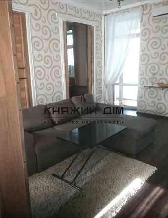 Оренда Квартира 3-кімнатна, 2/3 поверх на Верхний Вал ул. Київ