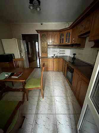 Продаж Квартира 3-кімнатна, 3/16 поверх на Радунская вул., д. 1/10 Київ