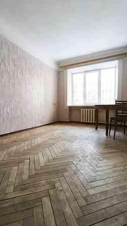 Продаж Квартира 2-кімнатна, 2/5 поверх на Берестейський вул., д. 128/2 Київ