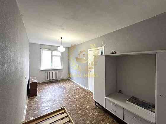 Продаж Квартира 2-кімнатна, 1/9 поверх на Юры Гната ул., 9 Kiev