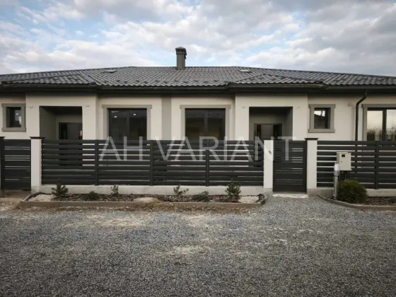 Продаж 1-поверховий Котедж з ділянкою 4.5 сот 127 кв.м 3 кімн. на Виноградна Минай