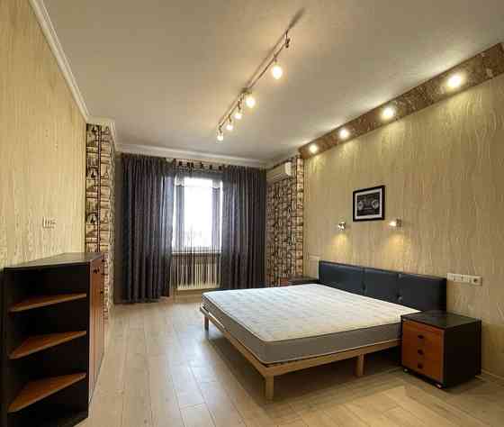 Оренда Квартира 1-кімнатна, 19/24 поверх на улица Поправки Юрия (Лебедева Николая), д.4/39 Київ