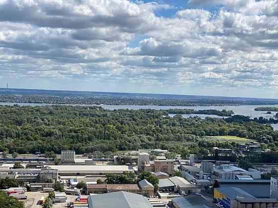 Продаж Квартира 3-кімнатна, 23/25 поверх на Моторний пров., 11б Kiev