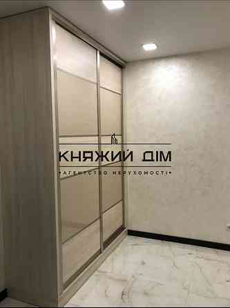 Оренда Квартира 2-кімнатна, 23/25 поверх на Пчелки Елены ул. Kiev