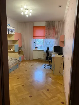 Продаж 4к Квартира 129.3 кв.м Жуковского Дніпро