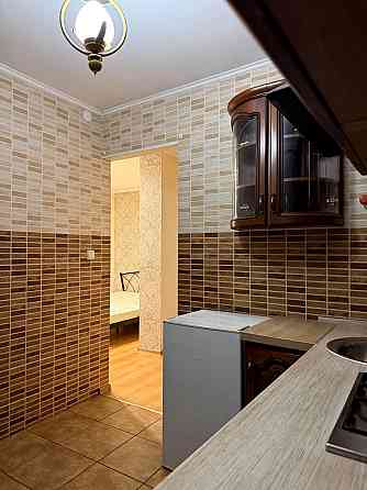 Оренда Квартира 1-кімнатна, 4/5 поверх на Леоніда Каденюка, 20 Київ