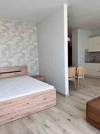 Оренда Квартира 1-кімнатна, 18/25 поверх на Ревуцкого ул., 40 б Kiev