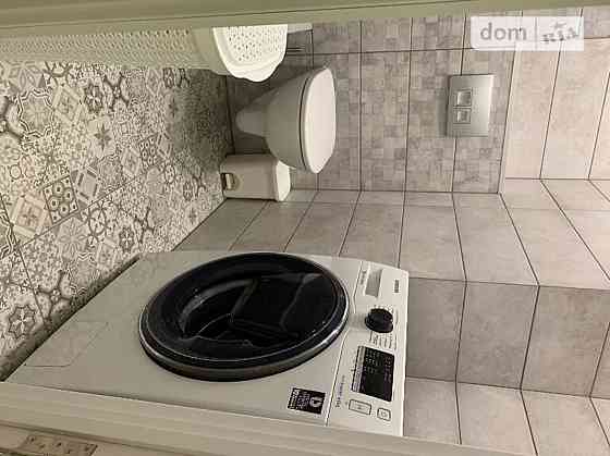 Оренда Квартира 2-кімнатна, 4/4 поверх на бул. Вацлава Гавела, 6 Kiev