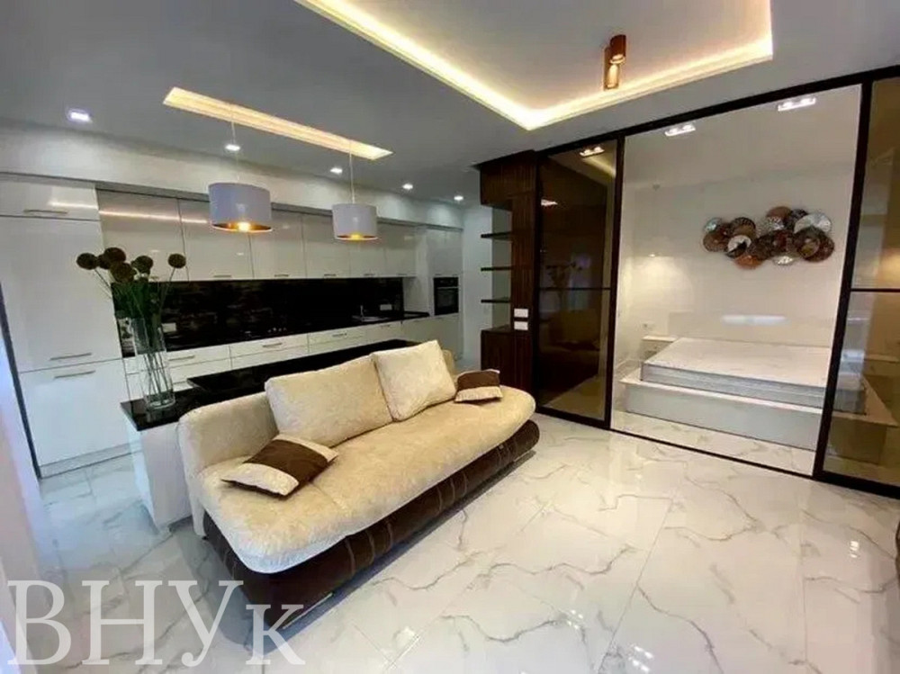 Продаж Квартира 1-кімнатна, 6/15 поверх на Чорновола Львів - фото 1