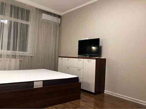 Оренда Квартира 1-кімнатна, 8/16 поверх на проспект Європейського союзу, 45 Київ