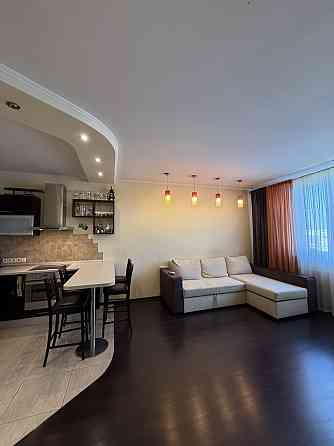 Продаж Квартира 1-кімнатна, 14/14 поверх на Вишгородська вул., д. 45 Kiev