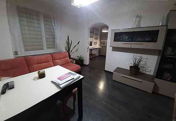 Оренда Квартира 3-кімнатна на Симиренко, 22г Київ