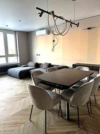 Продаж Квартира 3-кімнатна, 7/25 поверх на Ужгородський вул., д. 4/1 Киев