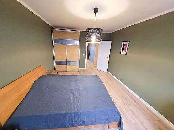 Продаж Квартира 2-кімнатна, 17/25 поверх на Науки вул., д. 60 Київ