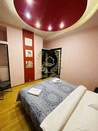 Продаж Квартира 3-кімнатна, 7/8 поверх на Бассейная ул., 17 Kiev