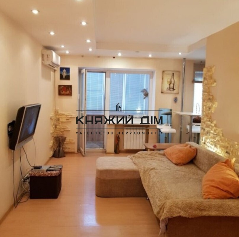 Продаж квартири вул. Автозаводська Київ - фото 1