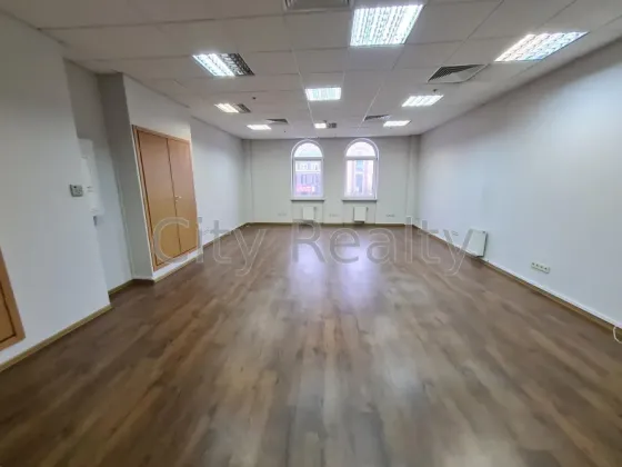 Здається Офісні приміщення площа 152.5 кв.м 3-й поверх Київ Верхній Вал 4А Київ