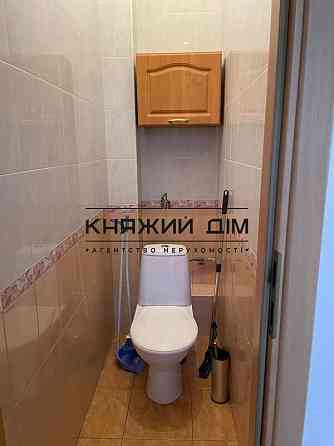 Продаж офісне приміщення на Большая Житомирская ул. поверх - 2/4 Київ