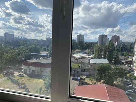 Оренда Квартира 3-кімнатна, 8/9 поверх на ул. Амвросия Бучмы Київ