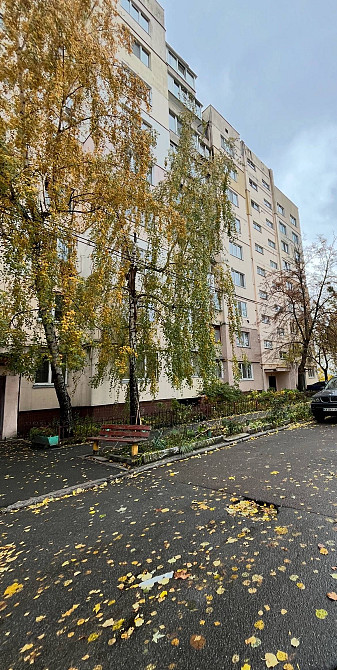 Продаж Квартира 3-кімнатна, 4/9 поверх на Радужная вул., д. 17 Kiev - photo 1