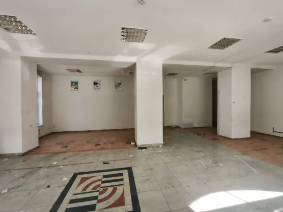 Сдаётся Торгово-офисный центр площадь 110 кв.м 1-й этаж Ужгород Чендея 40 Ужгород