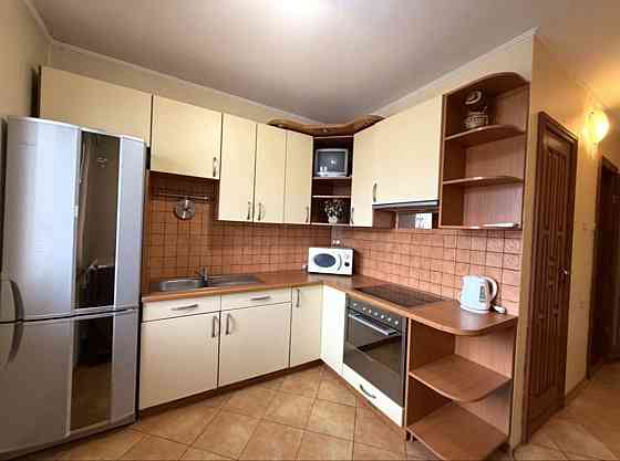 Оренда Квартира 2-кімнатна, 13/16 поверх на просп. Петра Григоренка, 27 Київ