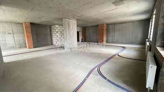 Продаж Квартира 4-кімнатна, 4/25 поверх на вул. Науки Kharkiv