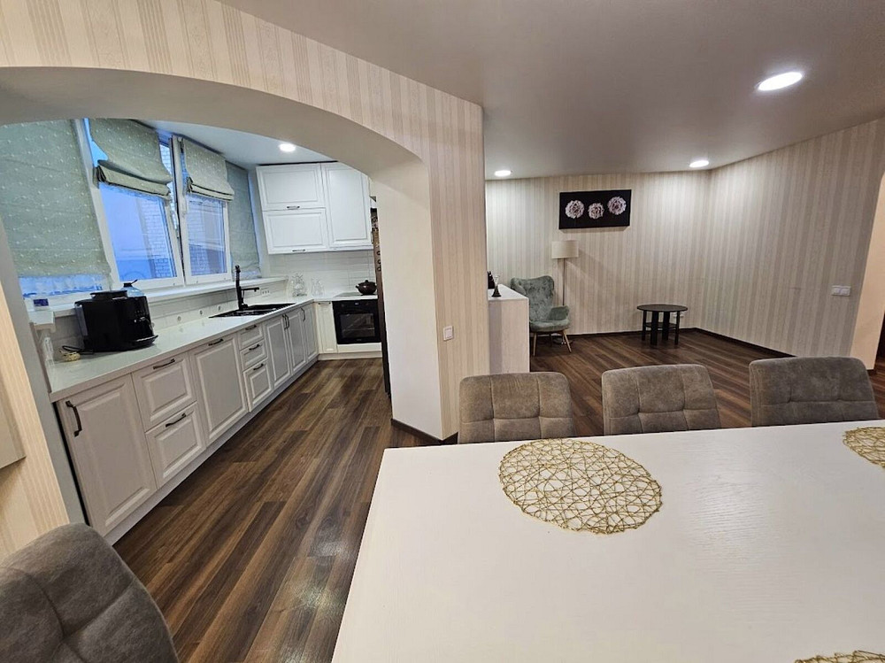 Продаж Квартира 3-кімнатна, 3/10 поверх на Старокозацкая, 38 Дніпро - фото 1