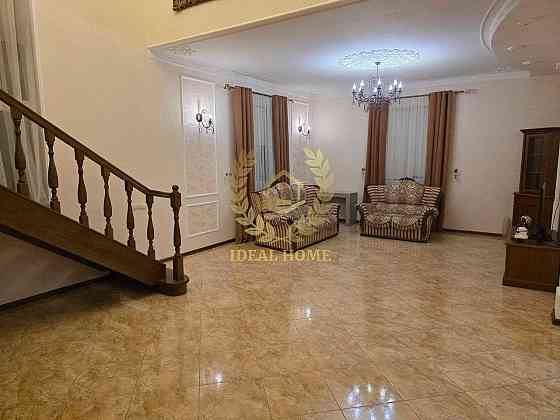 Продаж Будинок 6-кімнатний 